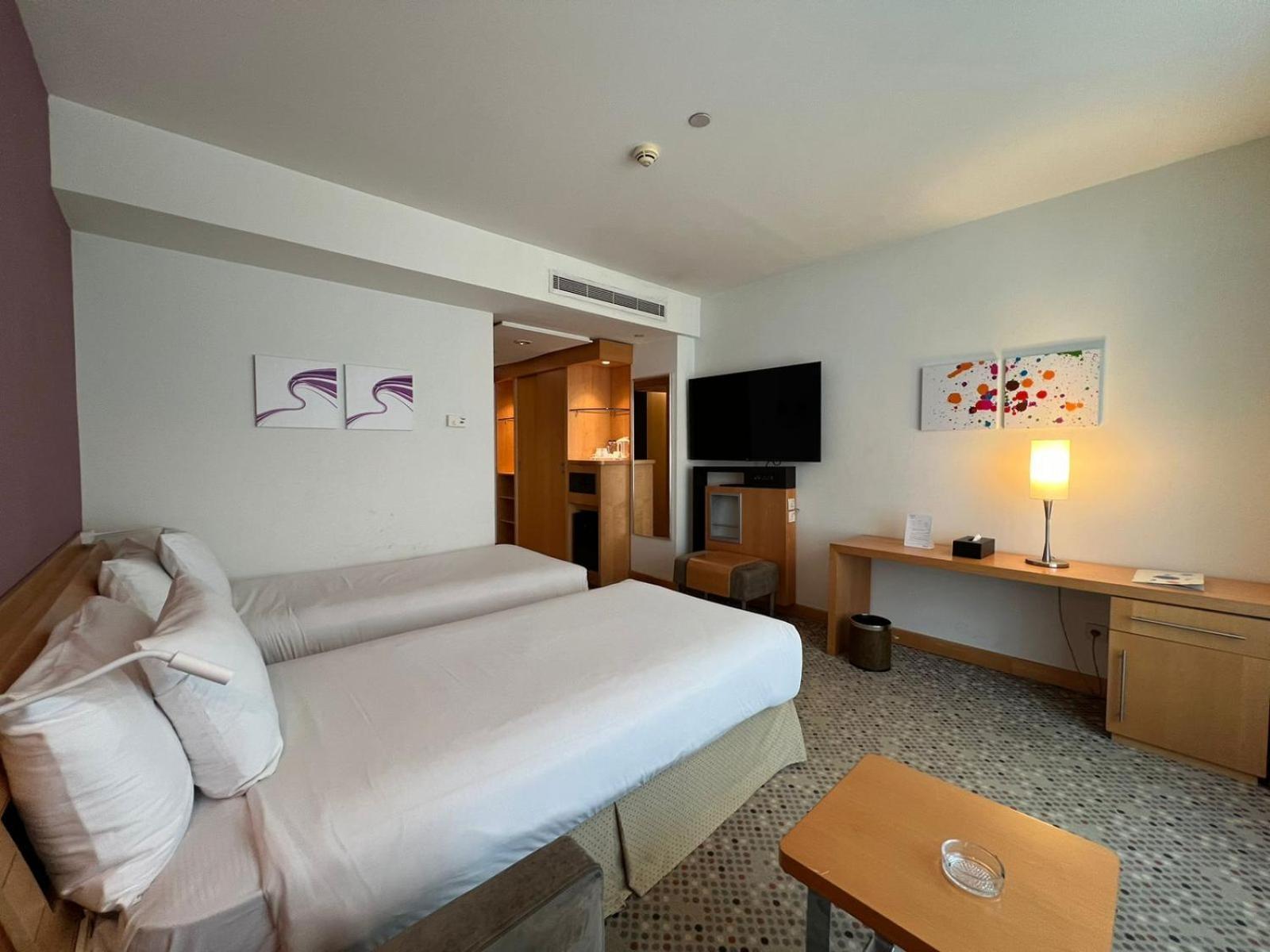 Novotel Business Park Hotel