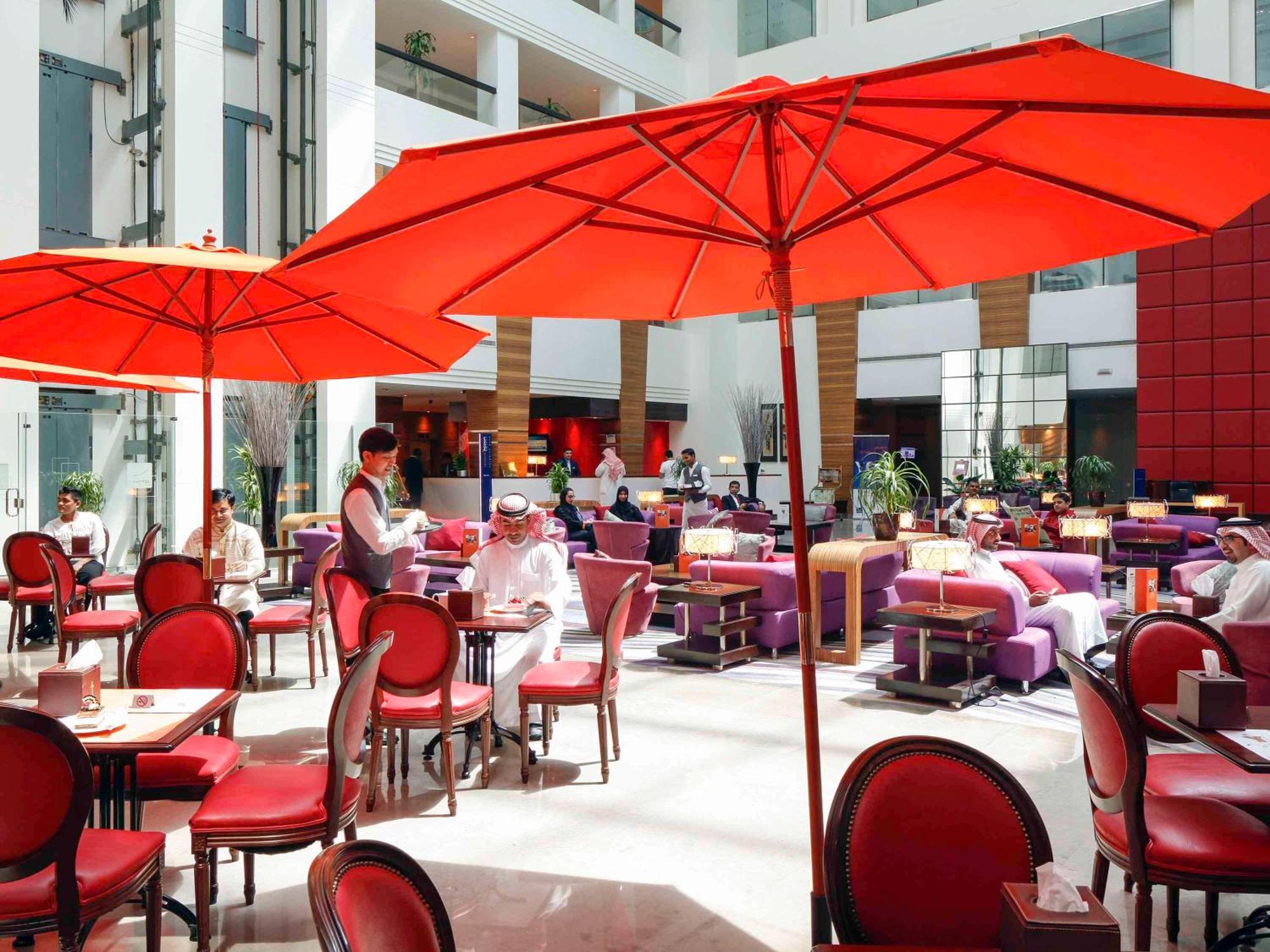Hotel Novotel Business Park 4*