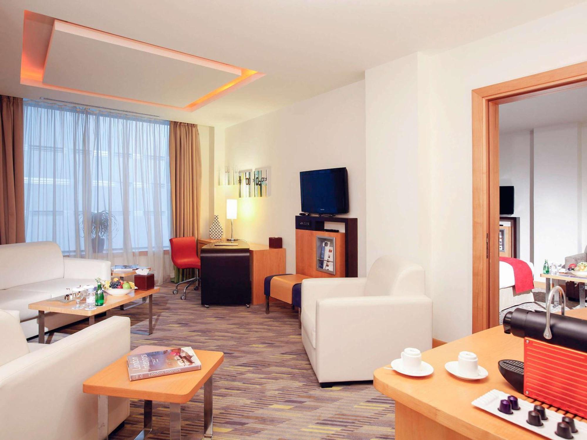 Novotel Business Park Hotel