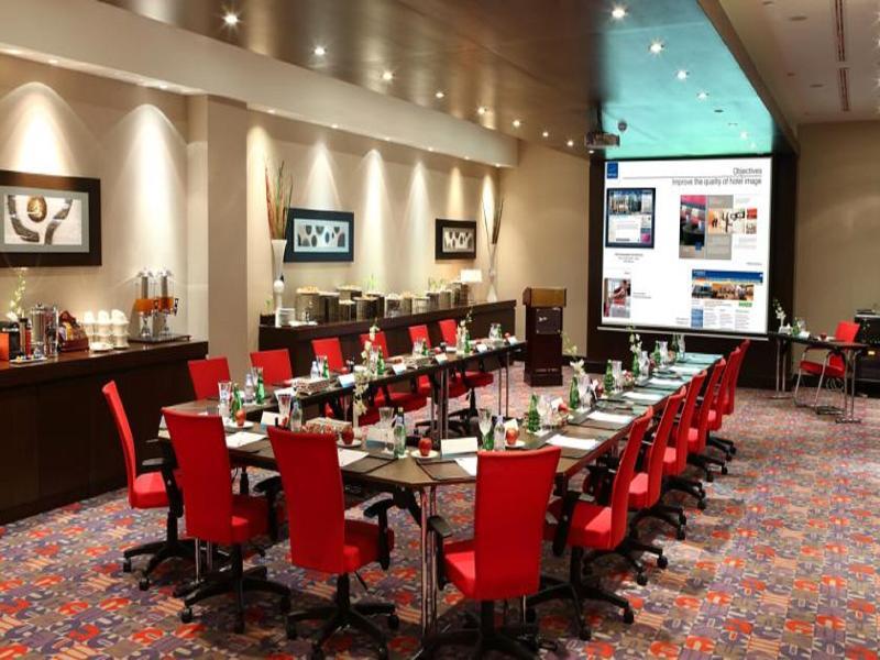 Novotel Business Park 4*