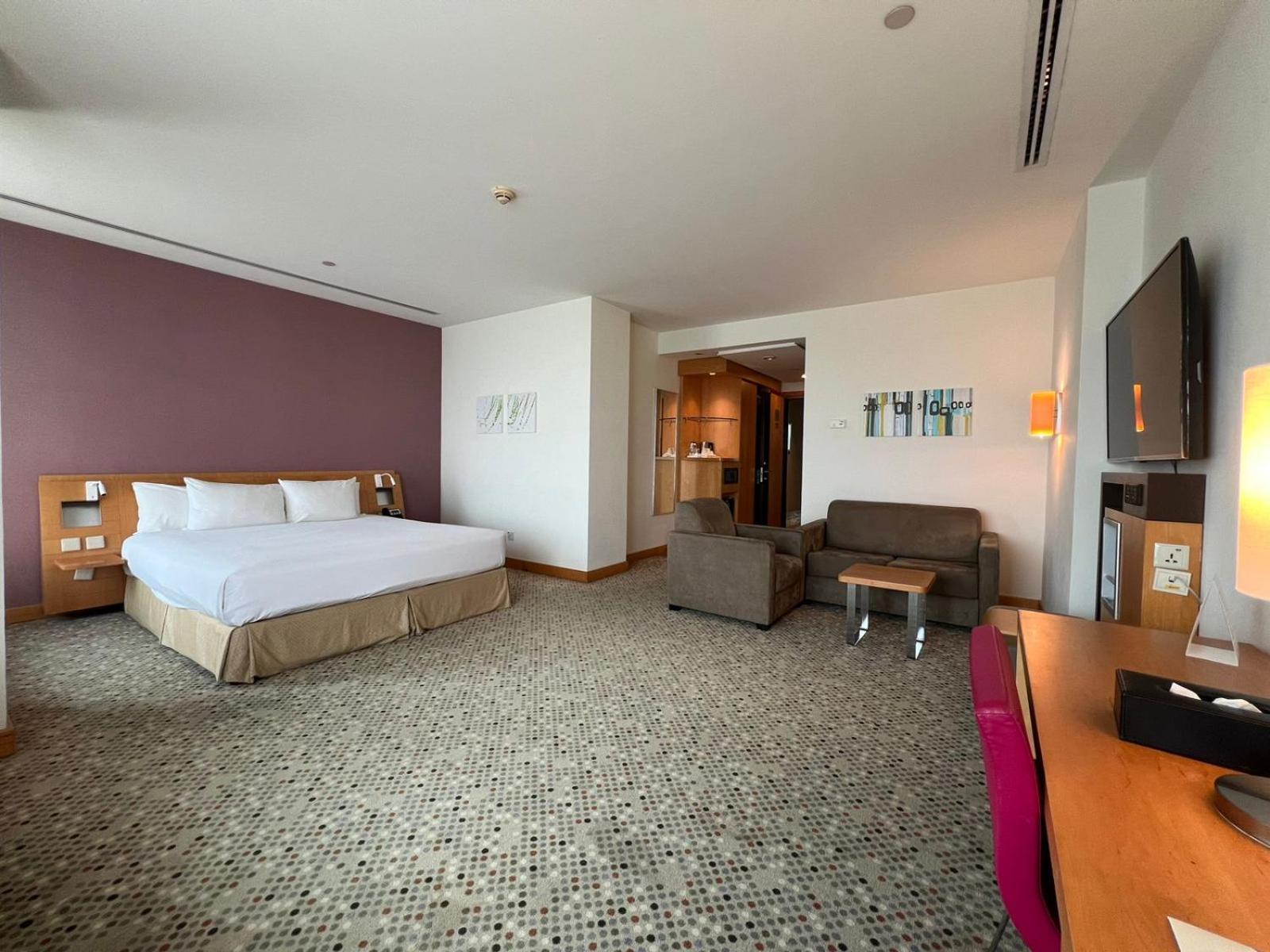 Novotel Business Park 4* Dammam