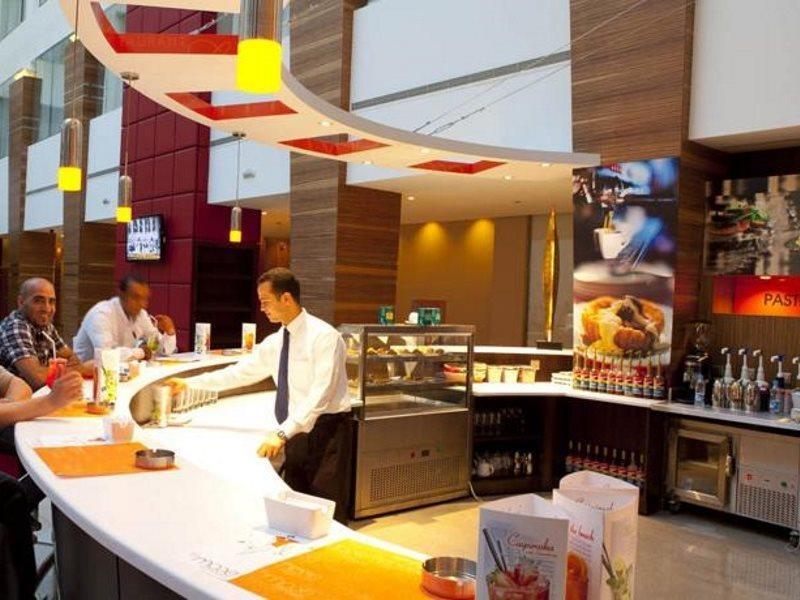 Hotel Novotel Business Park 4*
