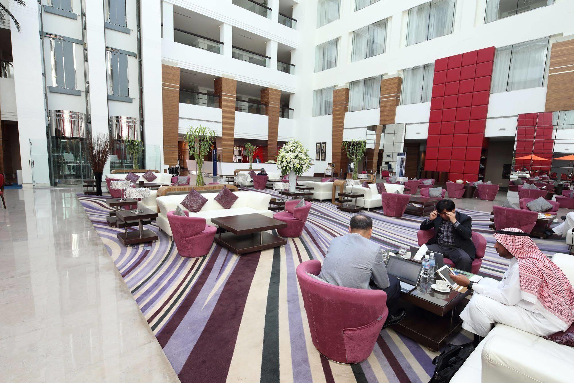 Hotel Novotel Business Park 4*